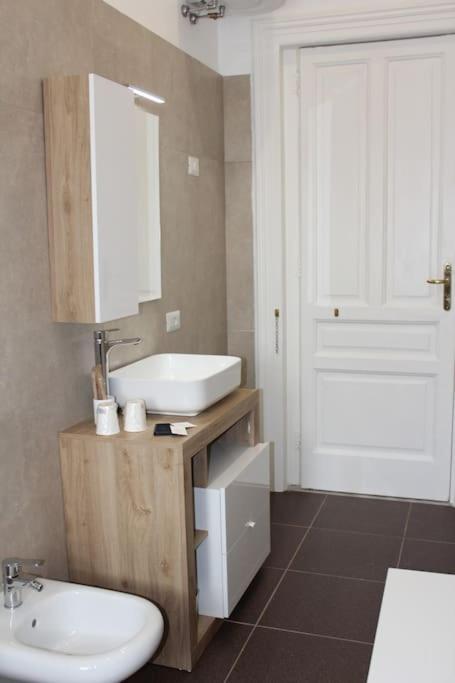 Nel Cuore Del Vomero Apartament Napoli Dış mekan fotoğraf